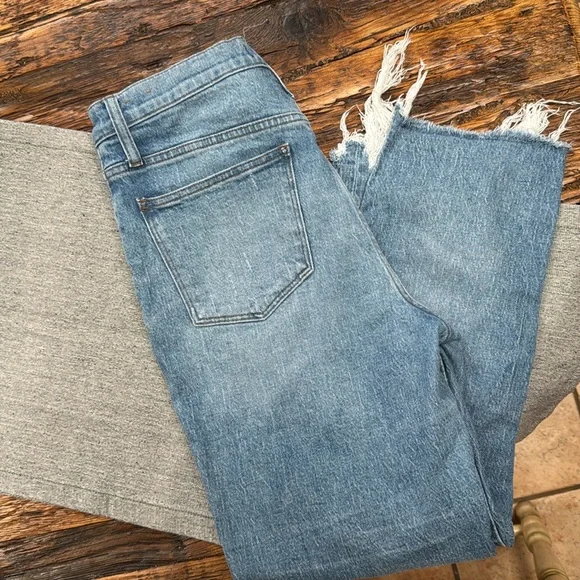 Madewell Women's Classic Straight Cotton Jeans Corrie Wash Step-Hem(Size 29) - Picture 9 of 9